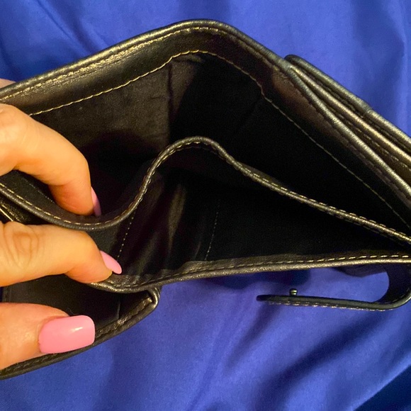 Coach Tri-fold Wallet Metallic look Leather - Picture 3 of 6